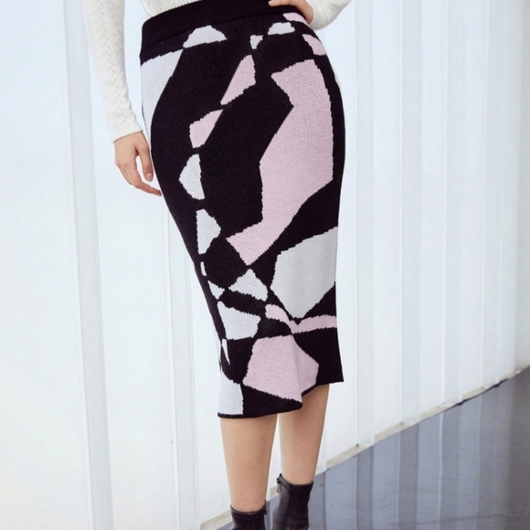 Dresses & Skirts - SALE!!! WOOL-BLEND ABSTRACT KNIT SKIRT